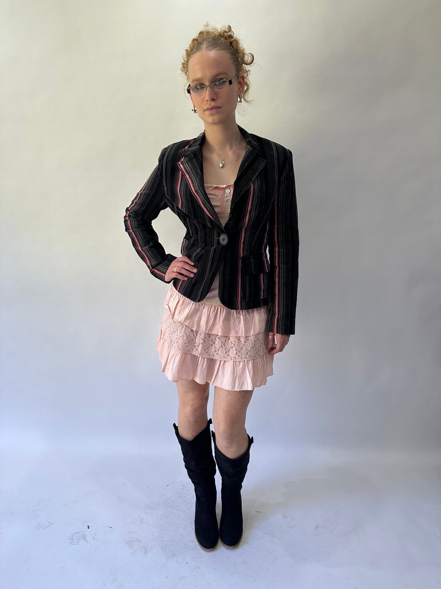 devil wears prada | medium black and pink pinstripe blazer jacket