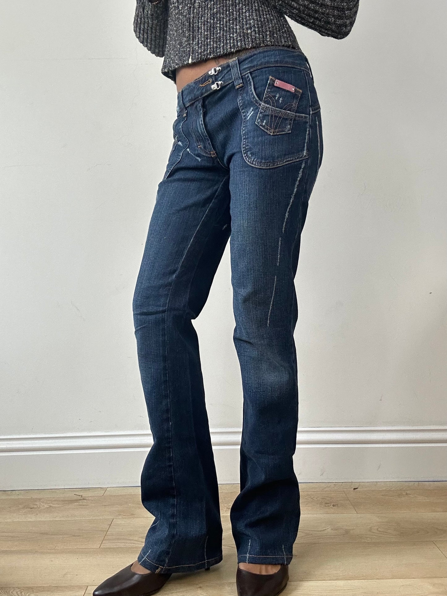 vintage edit fifteen | small blue denim distressed d&g style jeans with logo pocket