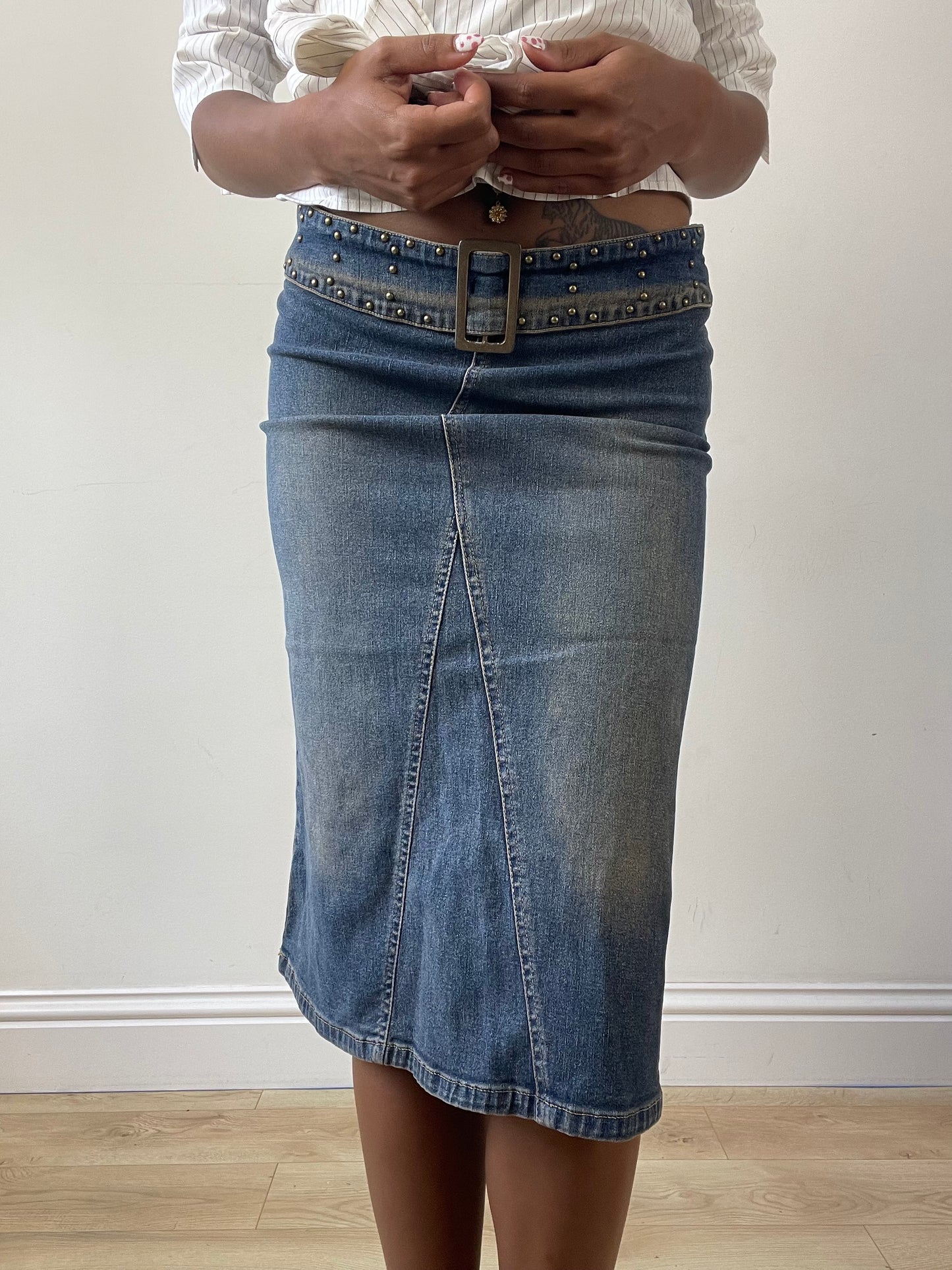 vintage edit twenty-seven | extra small blue denim mini skirt with built in buckle belt