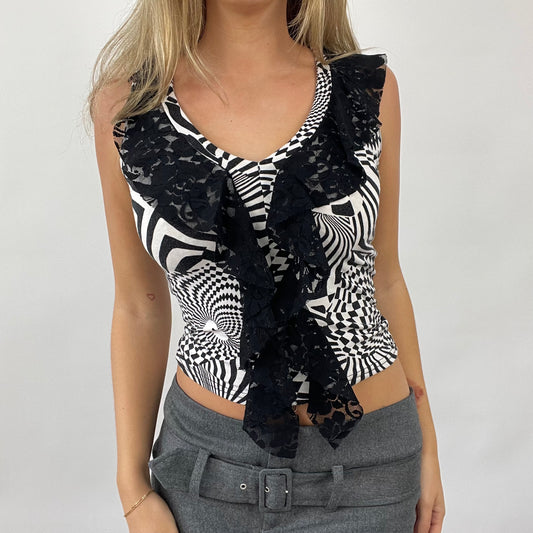 💻💚 90s MINIMALISM DROP | small black and white patterned top with lace detail