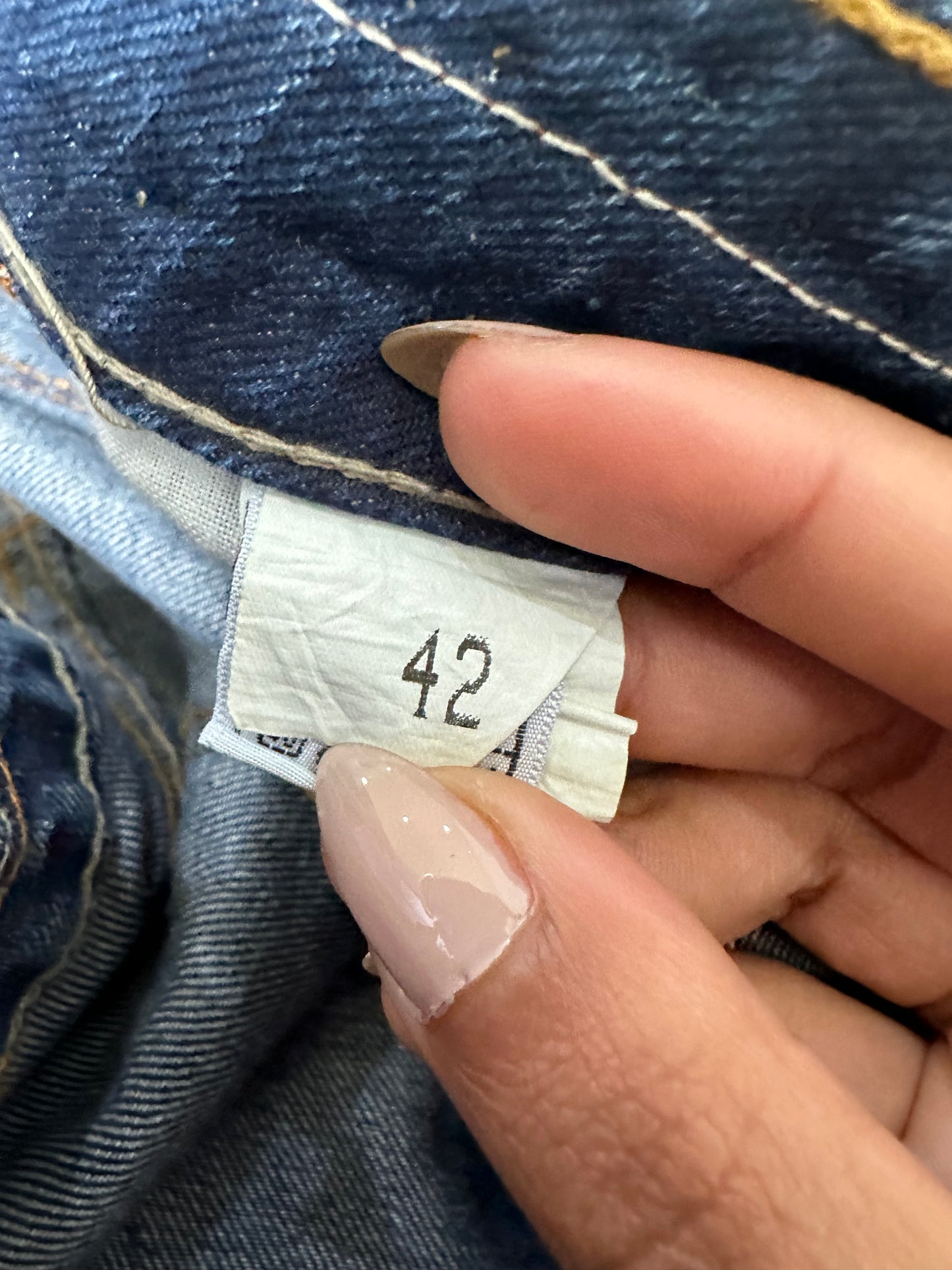 vintage edit eighteen | medium blue studded light wash denim jeans
