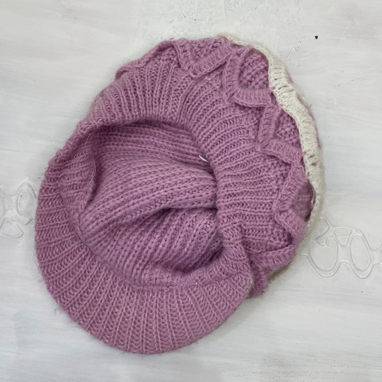 💻 STUDIO FAVES | small purple and cream crochet baker boy style hat