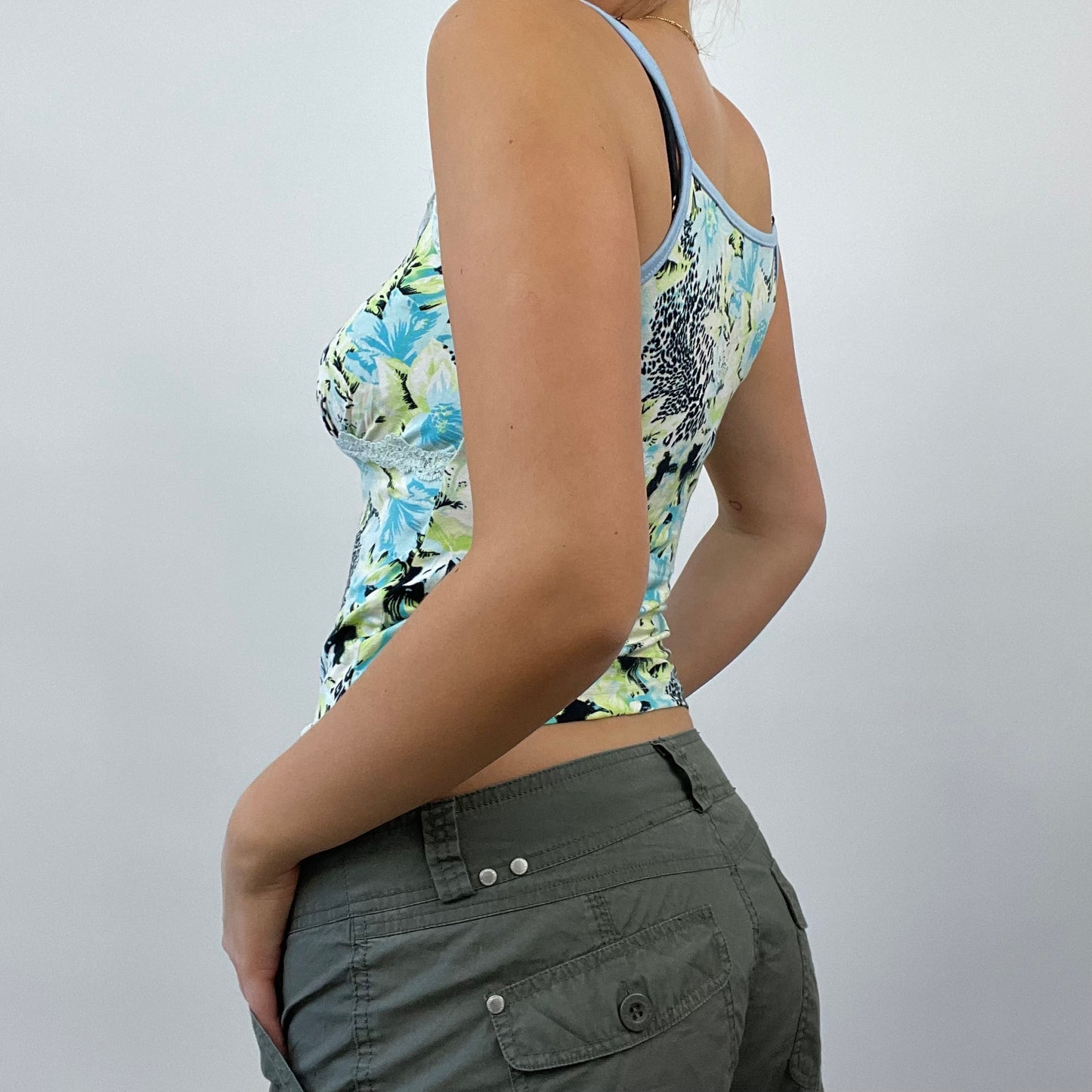 💚 💻 BEST PICKS | small blue/green floral print cami top with lace trim