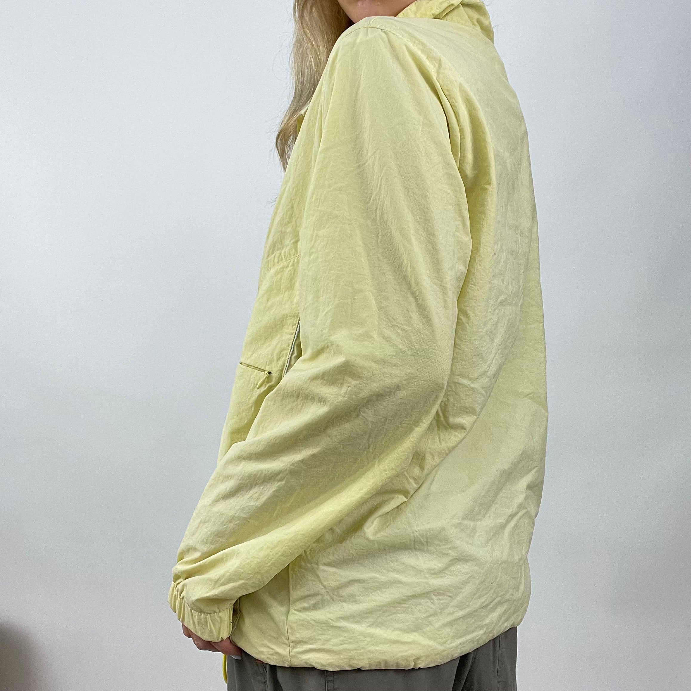 Pale 2025 yellow coat