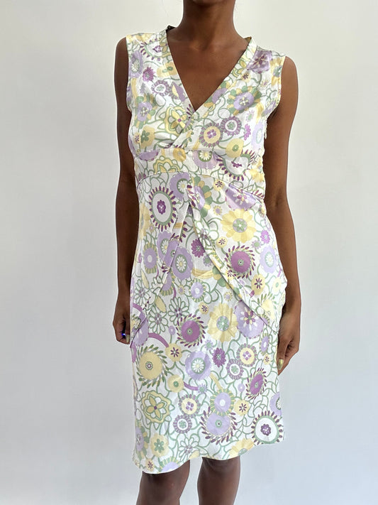 french summer drop | small white floral midi dress