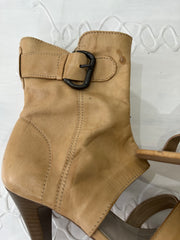 BEST PICKS | ⭐️UK3 beige heeled ankle boot with cutout detail