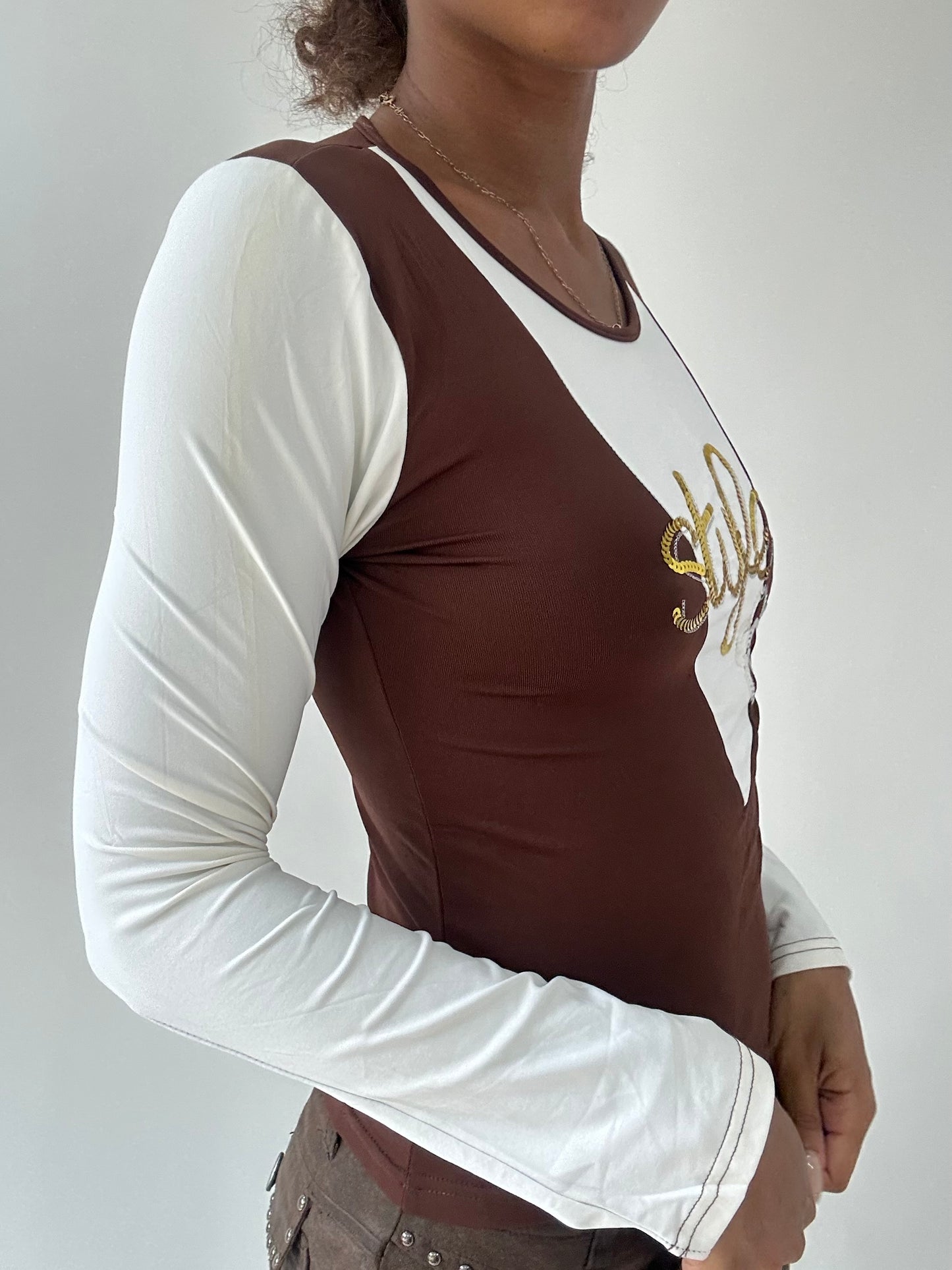 💻‼️ | small white and brown long sleeve top with sequin details