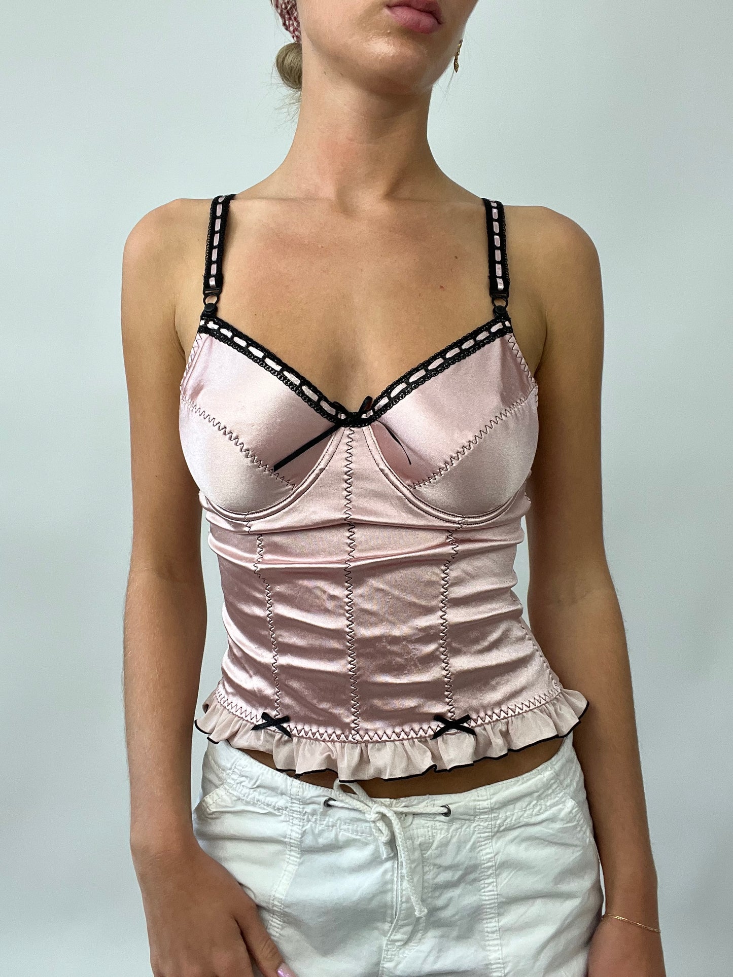 💻 PUB GARDEN DROP | small pink satin corset with black stitching
