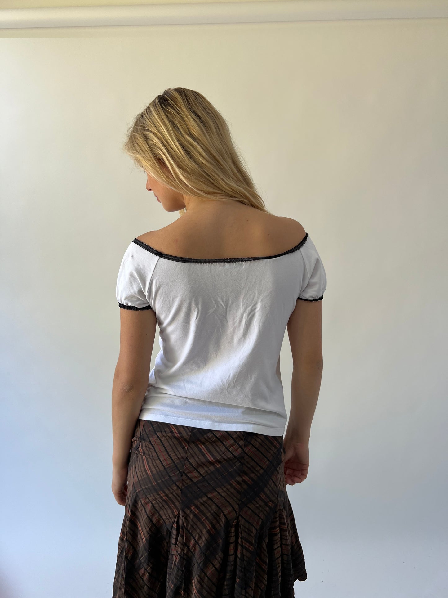 back to school drop | small white top with back frill lining