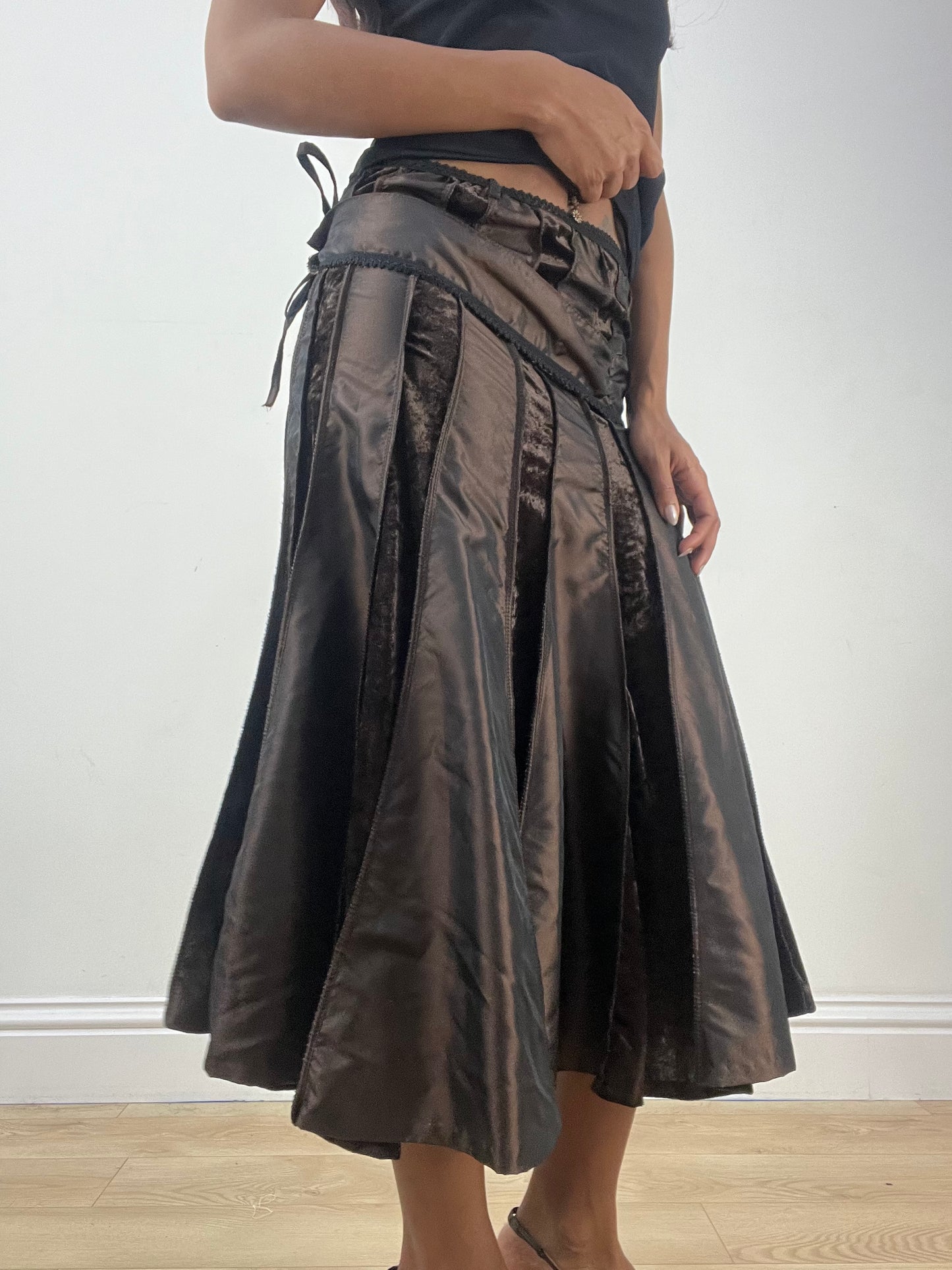 vintage edit thirty-three | extra small brown satin style pleated midi skirt