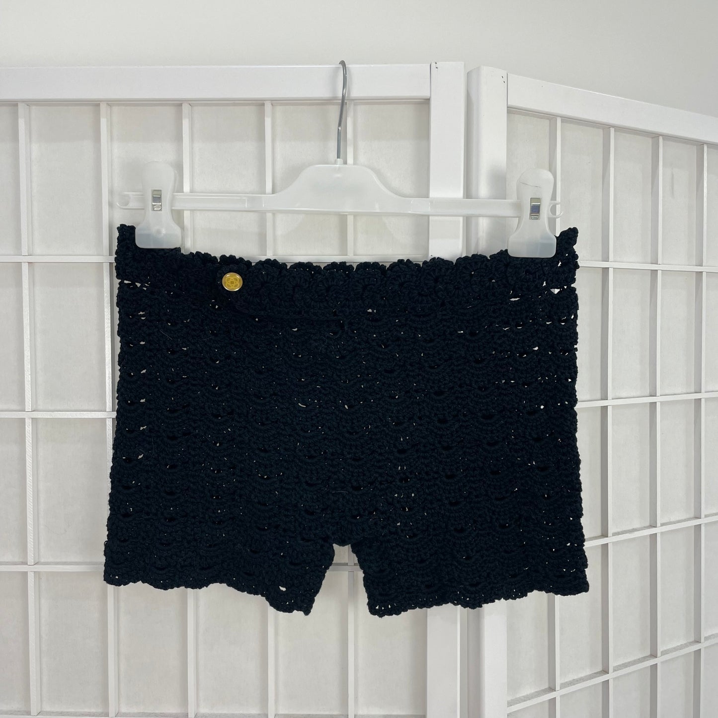 INSTA BADDIE DROP | XS black crochet shorts