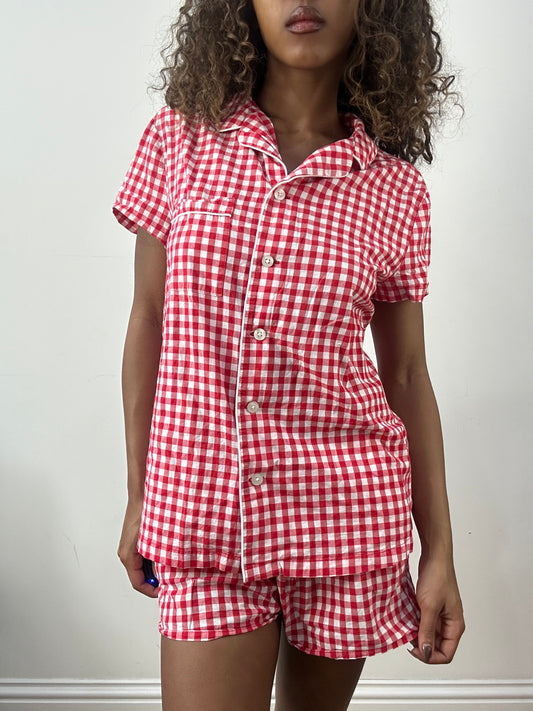 vintage edit: valentine’s day | small red and white gingham set