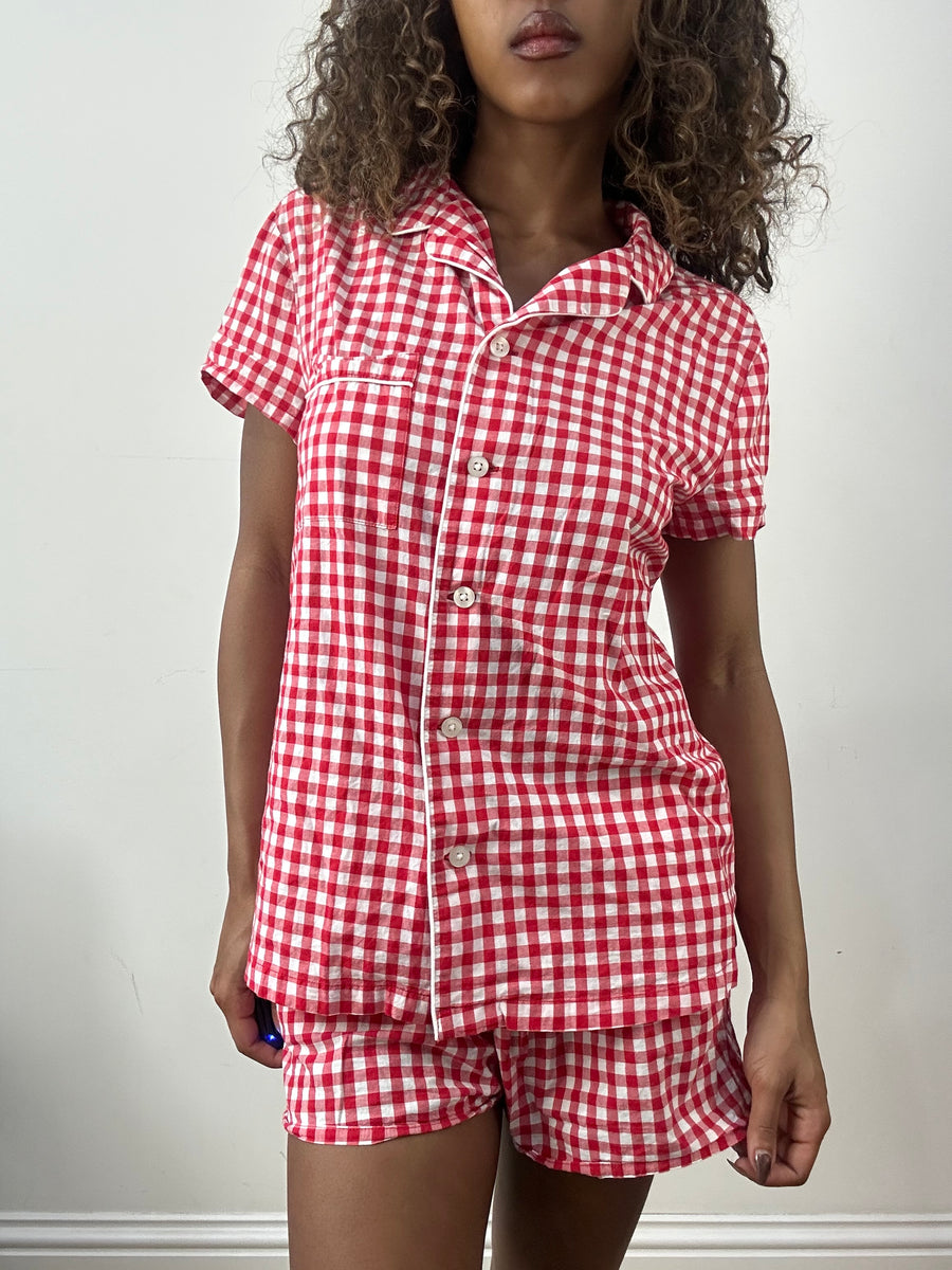 vintage edit: valentine’s day | Pequeno vermelho e branco gingham set