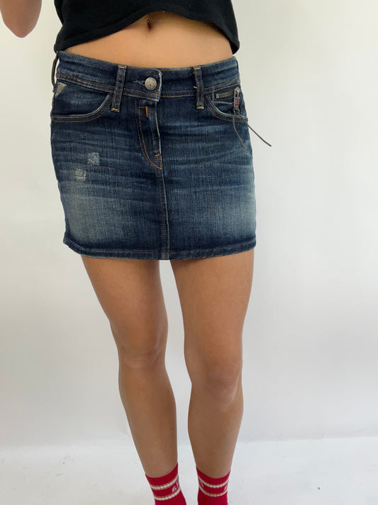 💻 BEST PICKS | small dark wash denim mini skirt