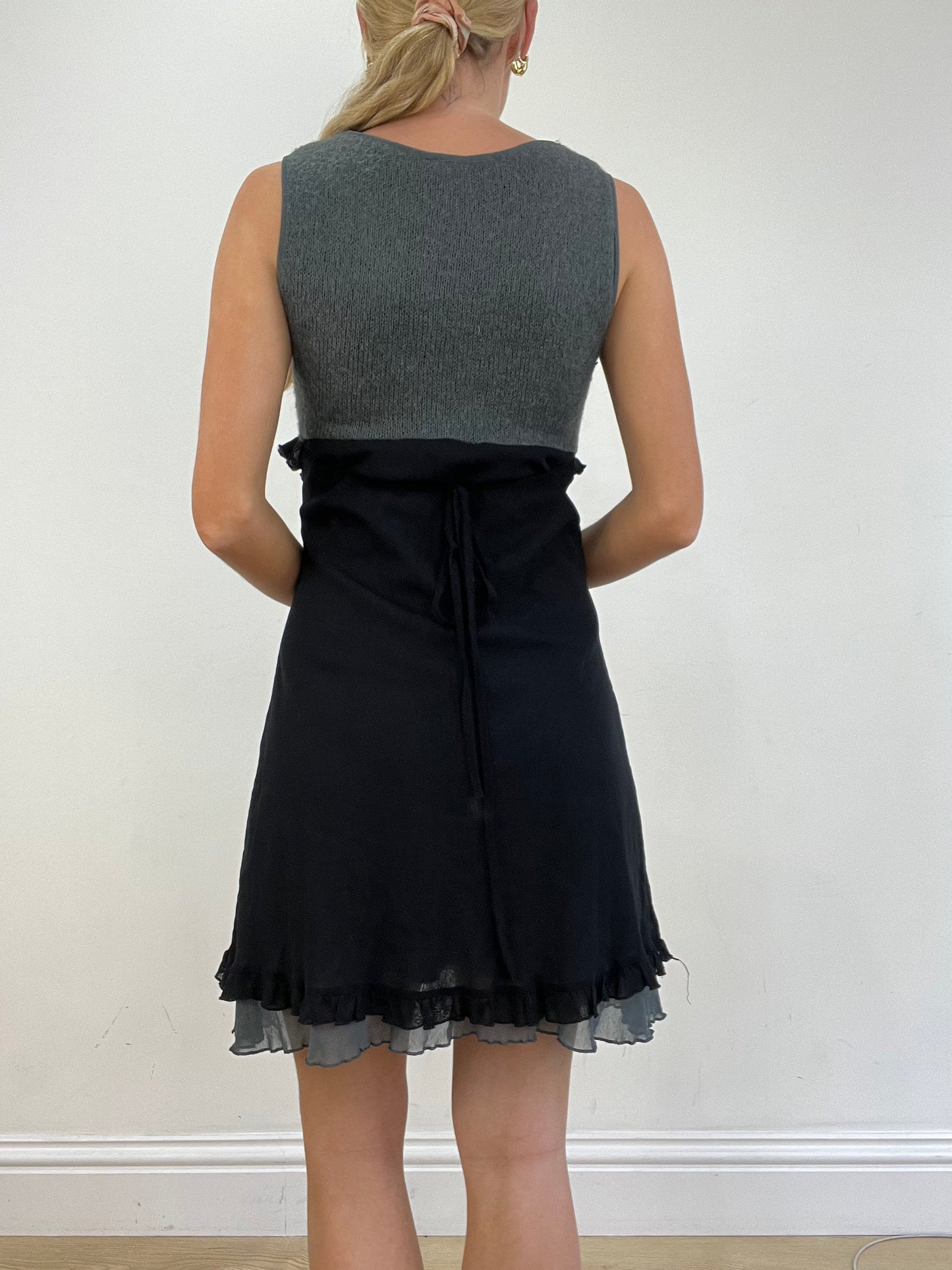 vintage edit thirteen | small black and grey knitted dress
