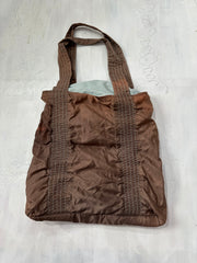 midsummer edit | couleur: marron + rose · matière: nylon · article: tote bag · détails: puma