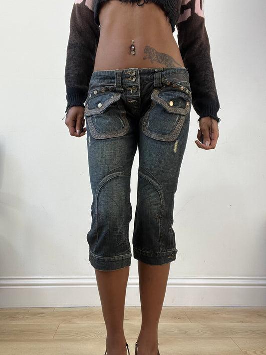 AUTUMN EDIT | extra small dark blue wash denim capris with pocket details