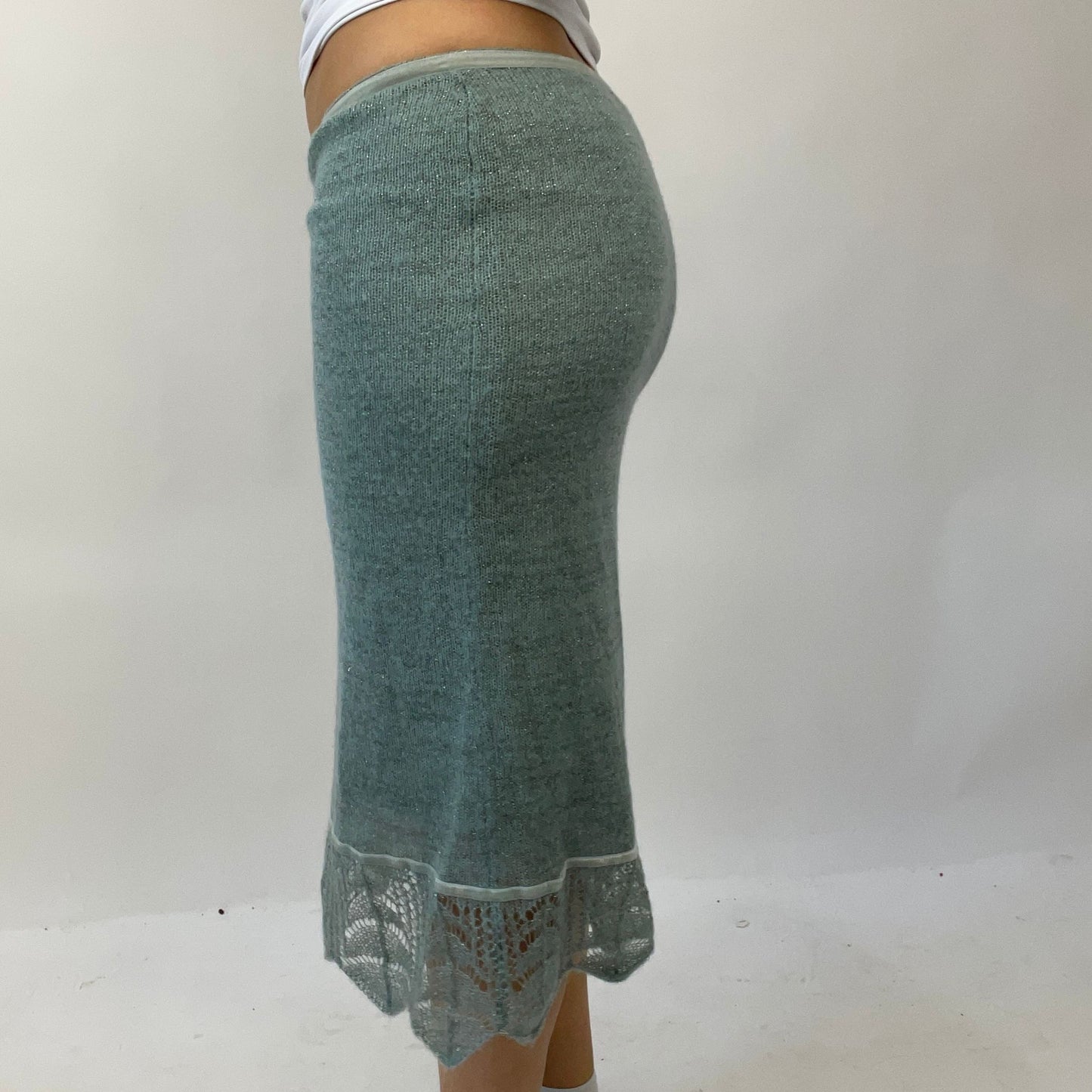 90s MINIMALISM DROP | small blue sparkly knit mng midi skirt