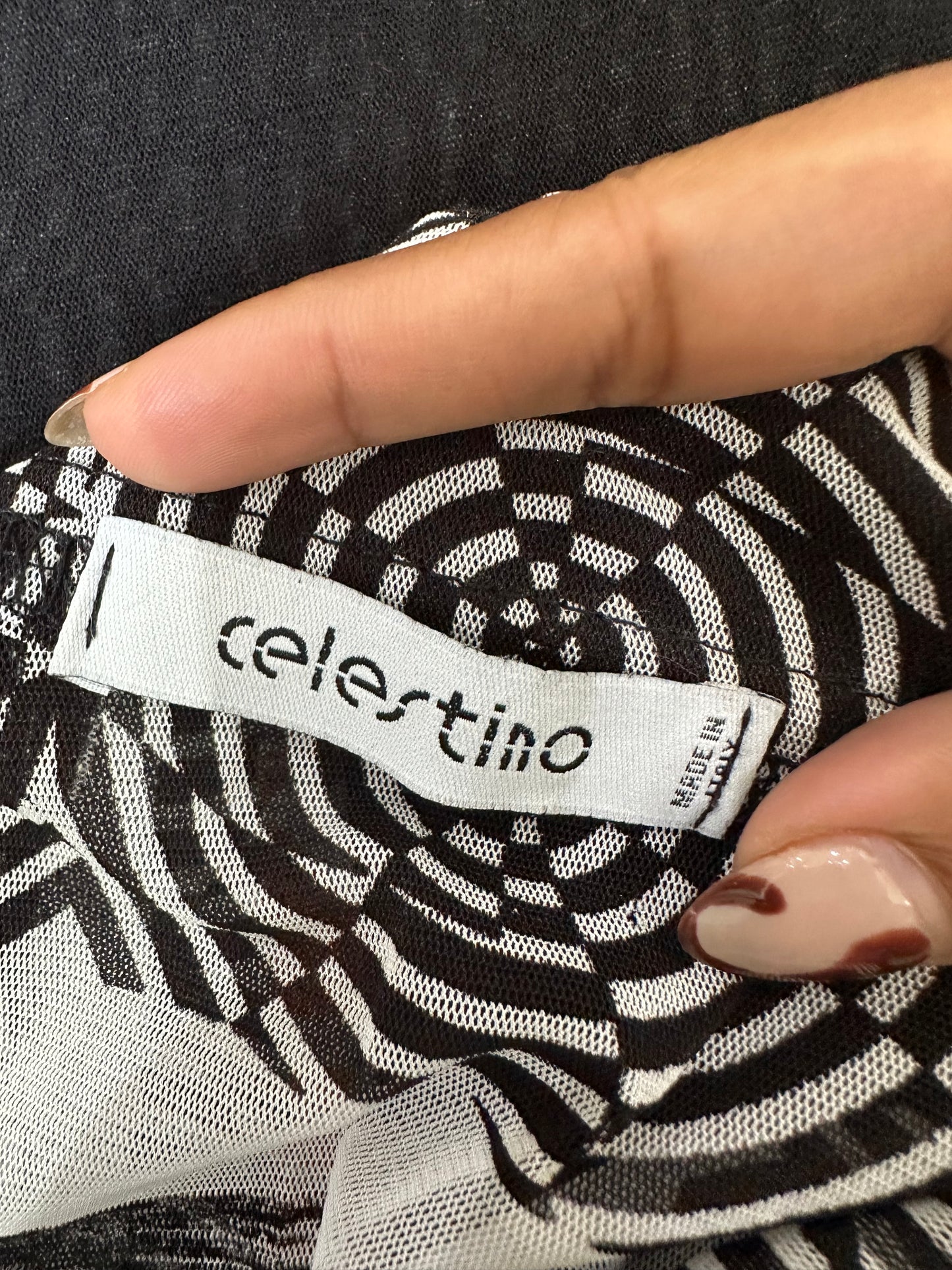 BEST PICKS | small grey and black mesh overlay graphic print top