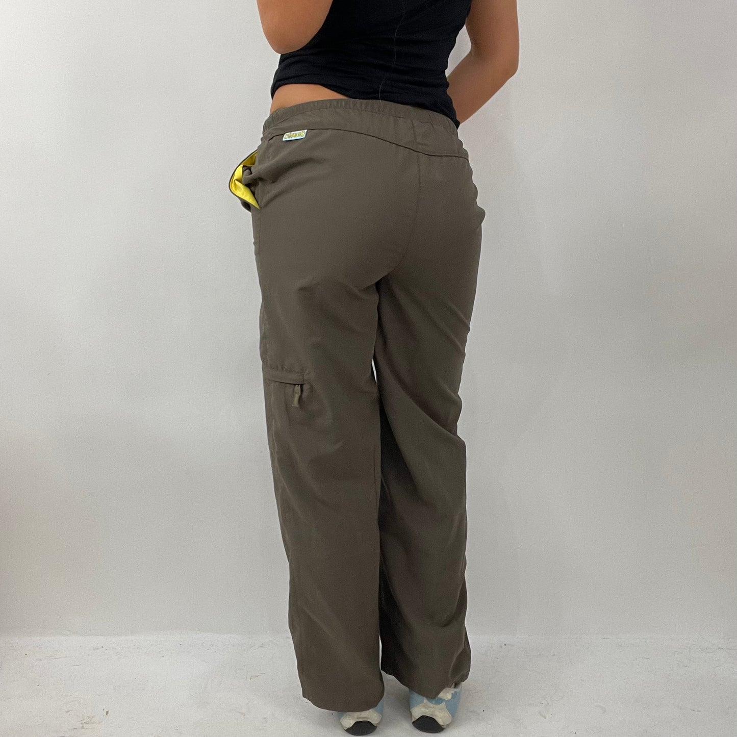 💚 GORPCORE DROP | small brown brownies tracksuit bottoms