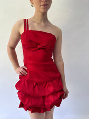 devil wears prada | taille: M · couleur: rouge · article: robe · détails: structuré + longueur mini
