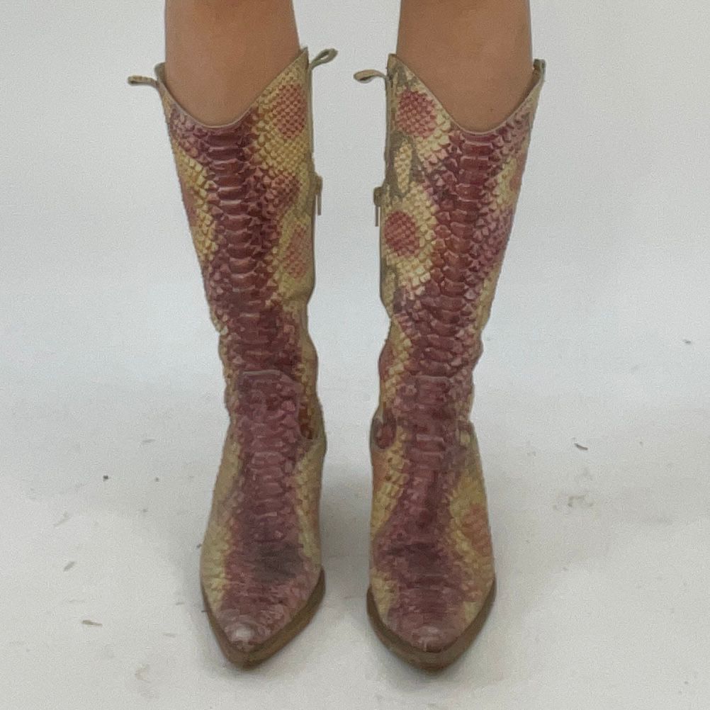 ⭐️MOB WIFE DROP | size 4 beige/pink snakeskin cowboy boots