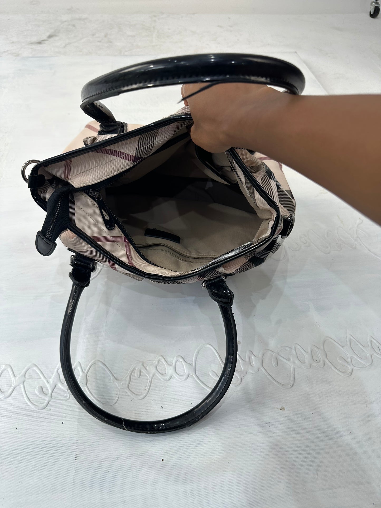 LFW edit | beige and black burberry novacheck shoulder bag