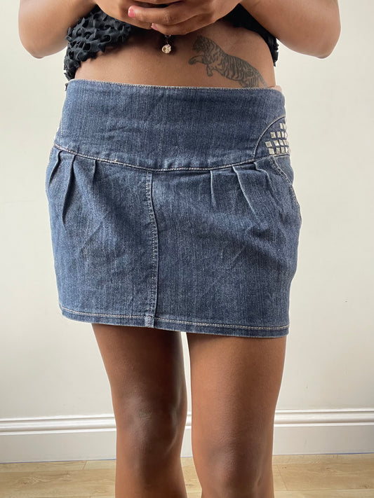 vintage edit: festival | M码 蓝色 牛仔 迷你半身裙 配 银色 studding