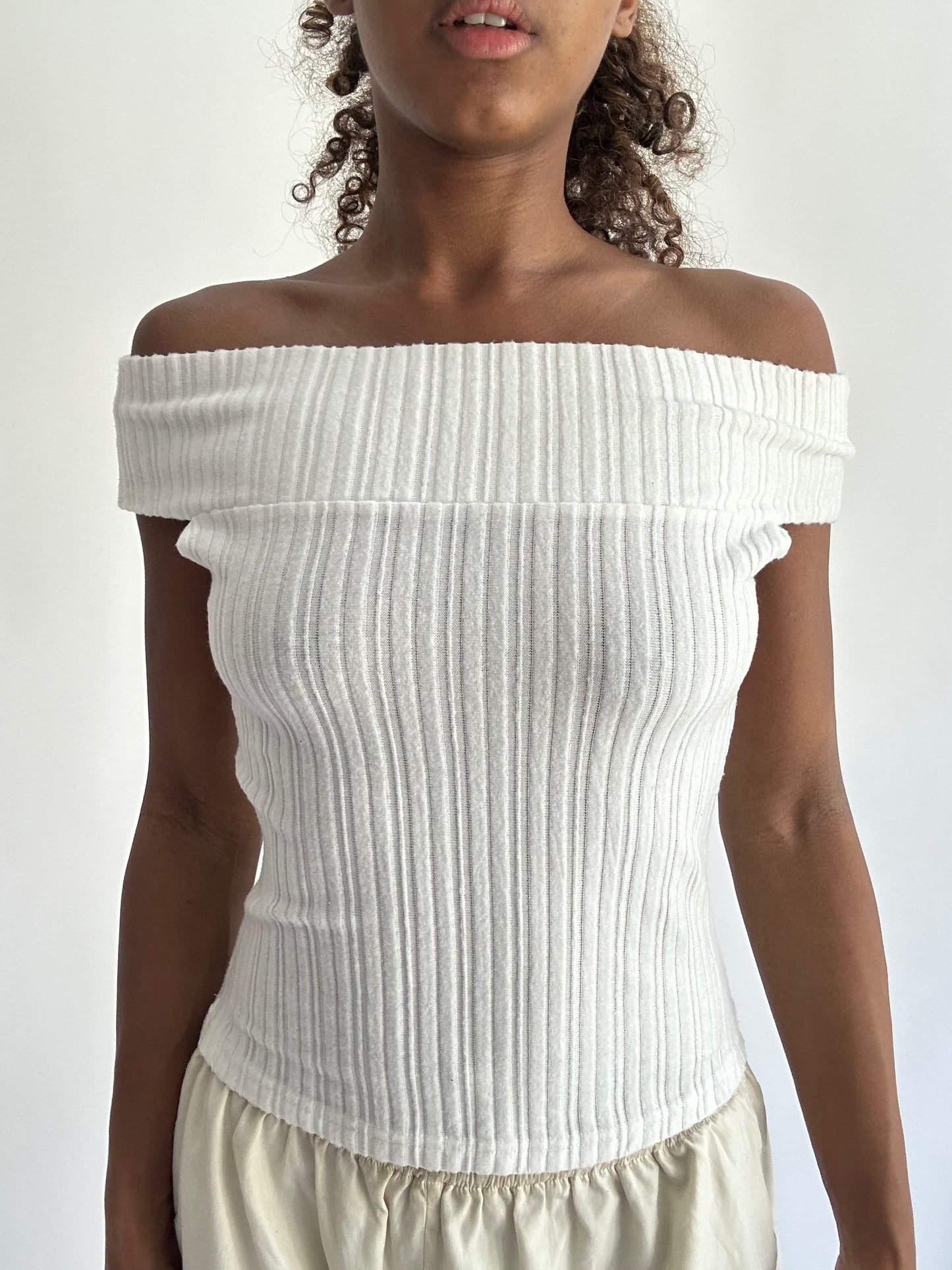 ‼️ | extra small white off the shoulder short sleeve top