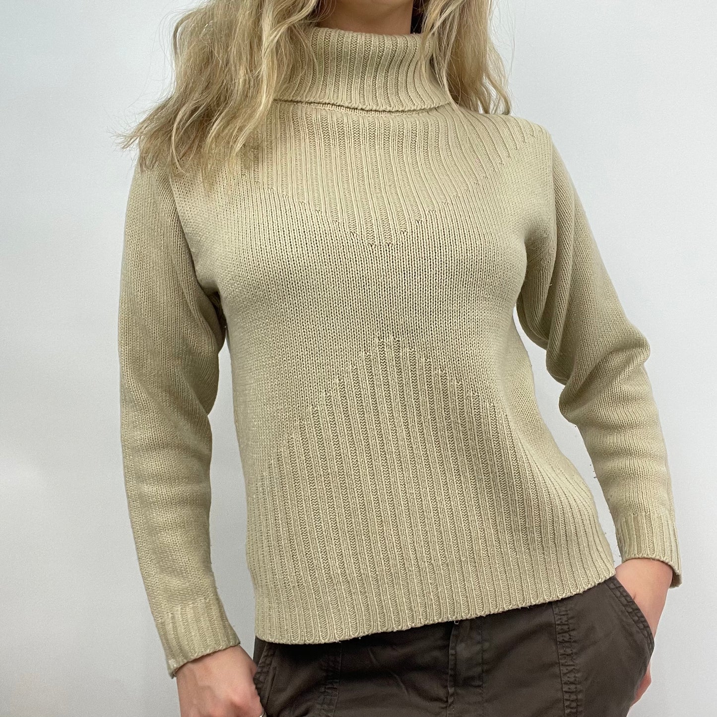💻 LIGHT ACADEMIA DROP | small beige roll neck jumper