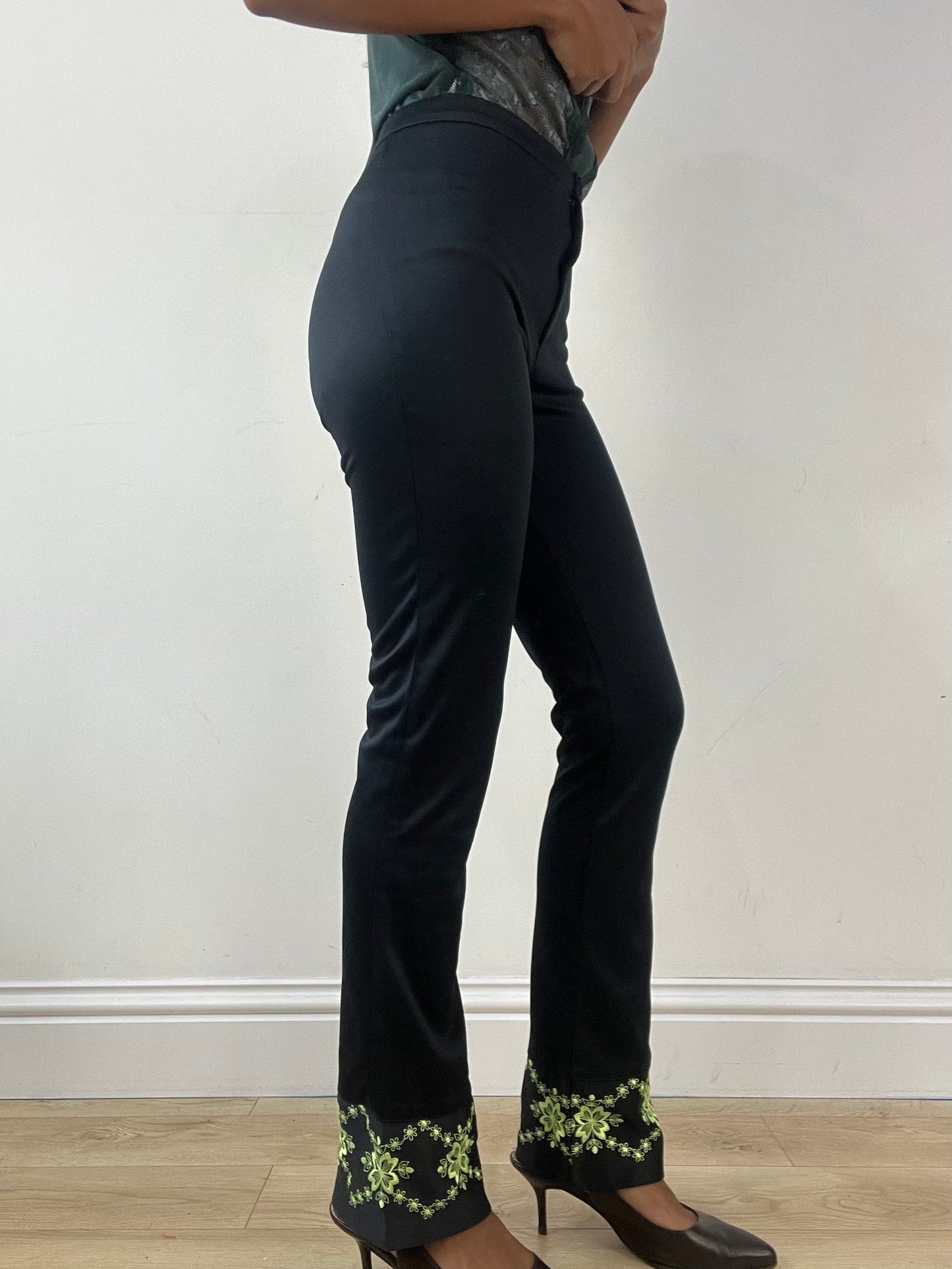 BEST PICKS | small black high waisted trousers with embroidery