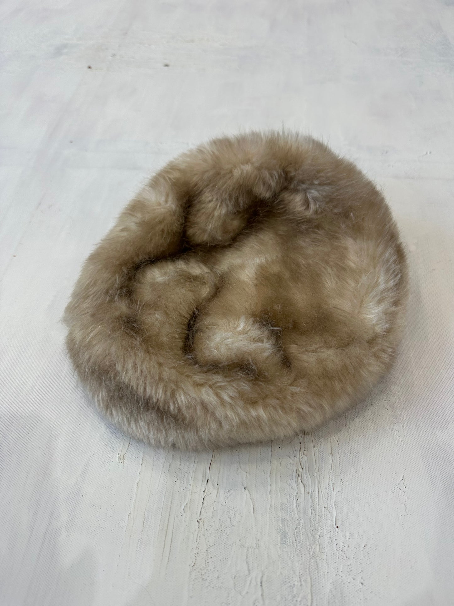 winter edit | cream faux fur beret