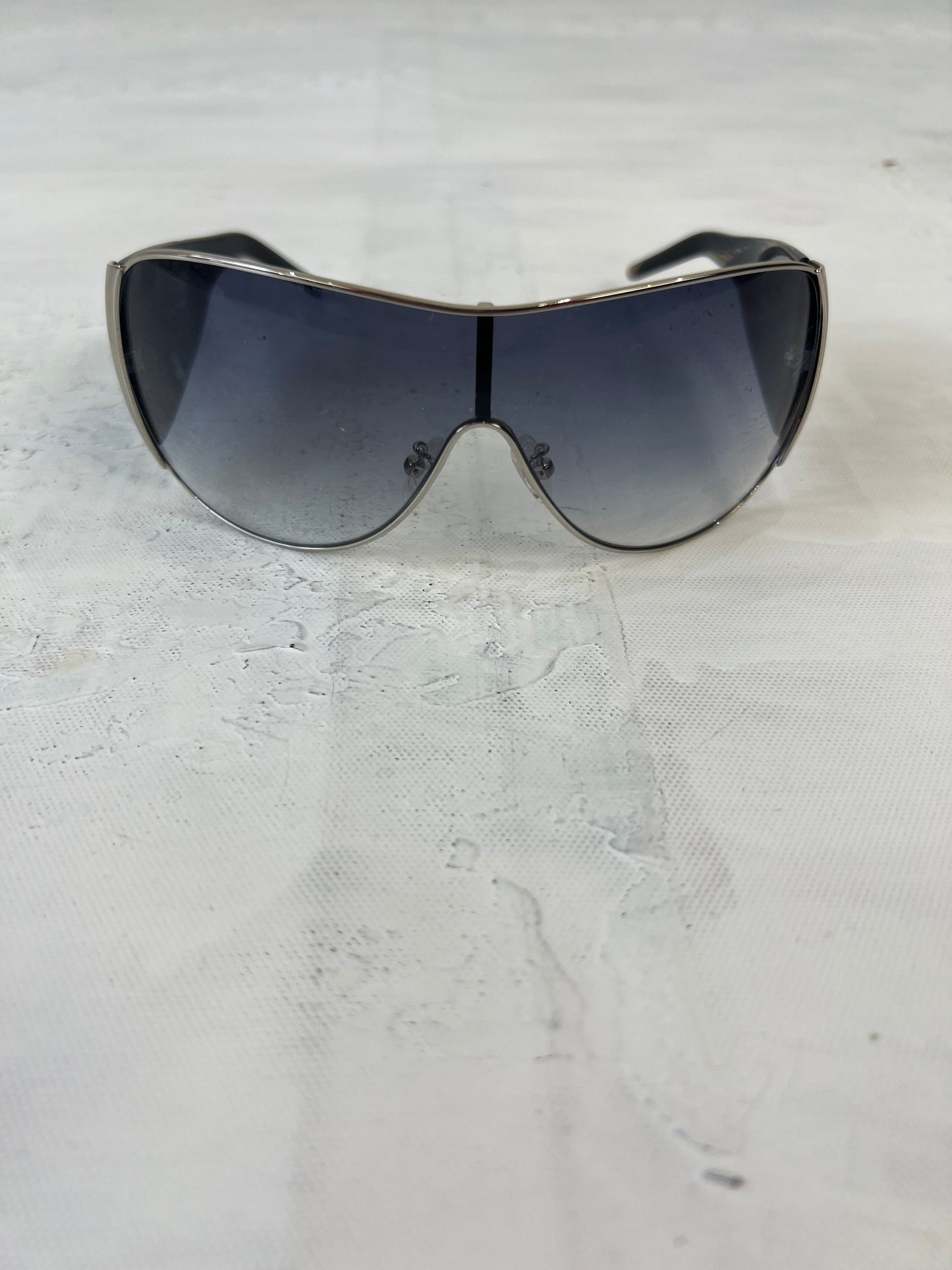 st patrick’s day | silver and black aviator style sunglasses