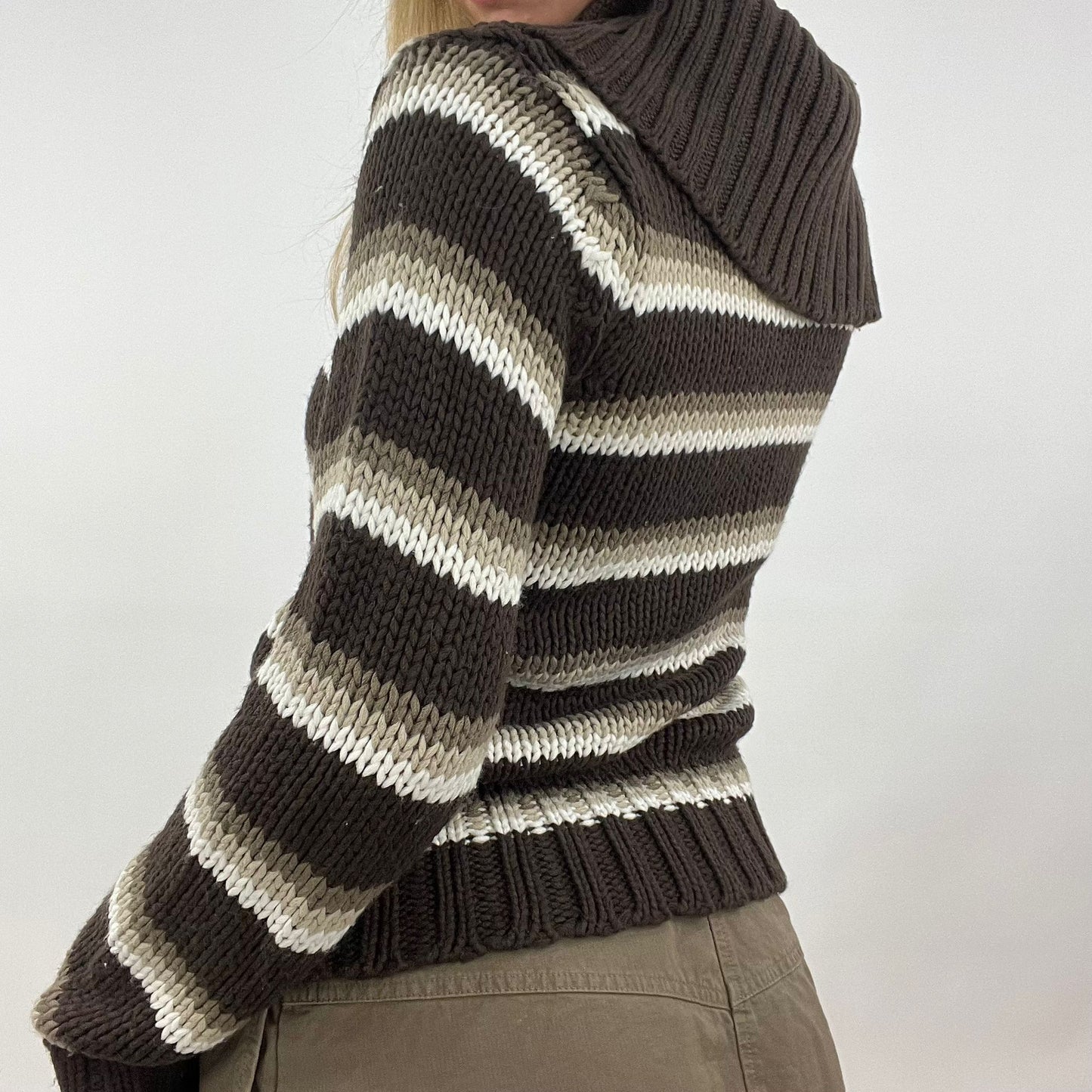 💻12 DAYS OF XMAS DROP | medium brown striped knit jumper