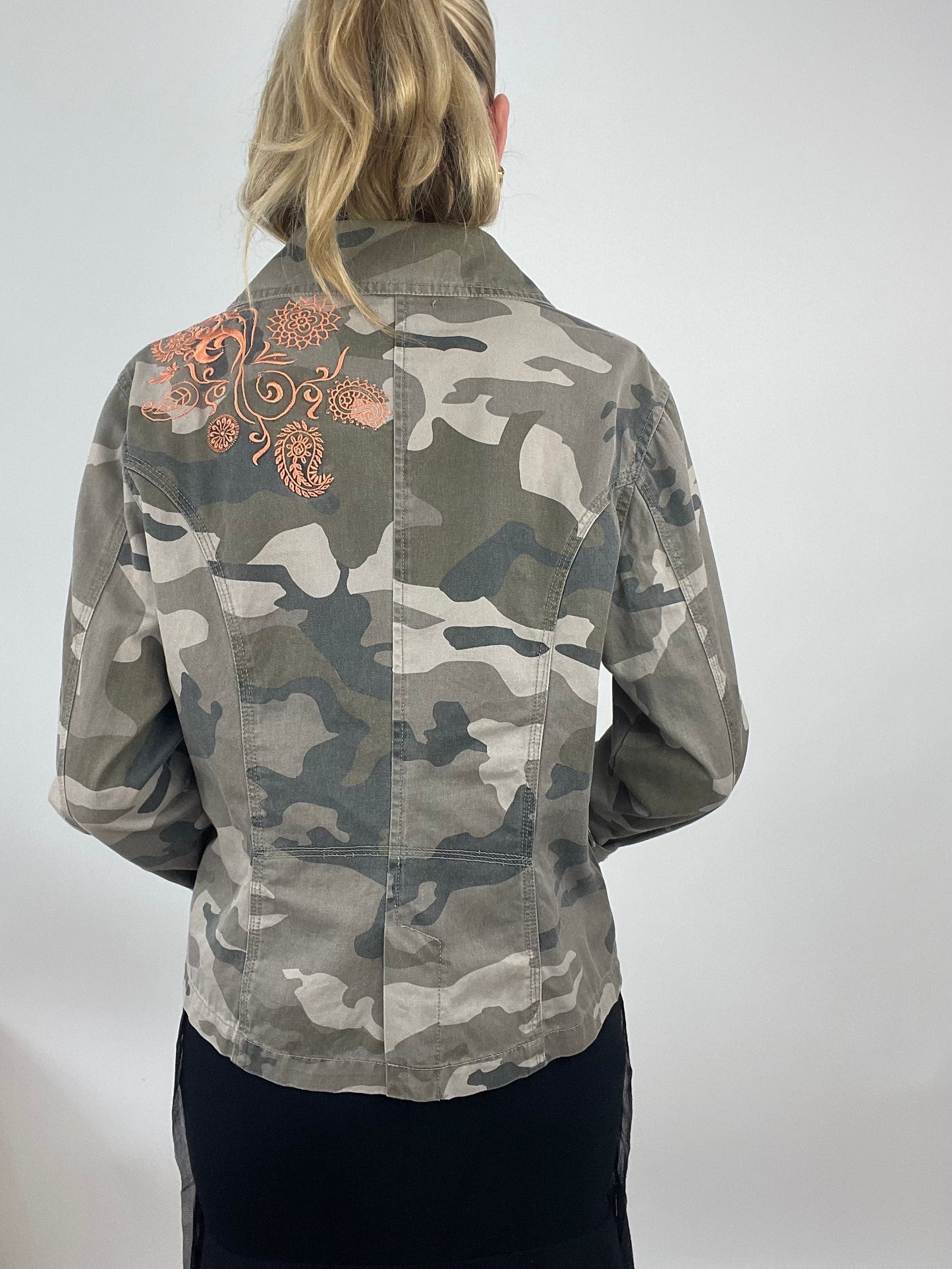 ADDISON RAE DROP | large camo blazer jacket