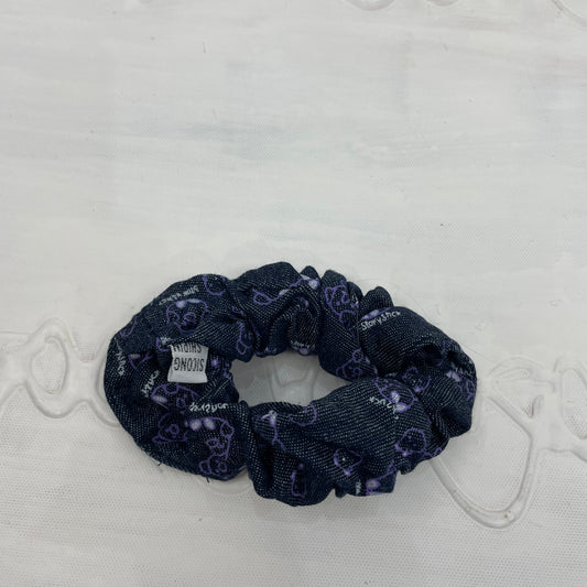 ⭐️ | #4 penguin print scrunchie