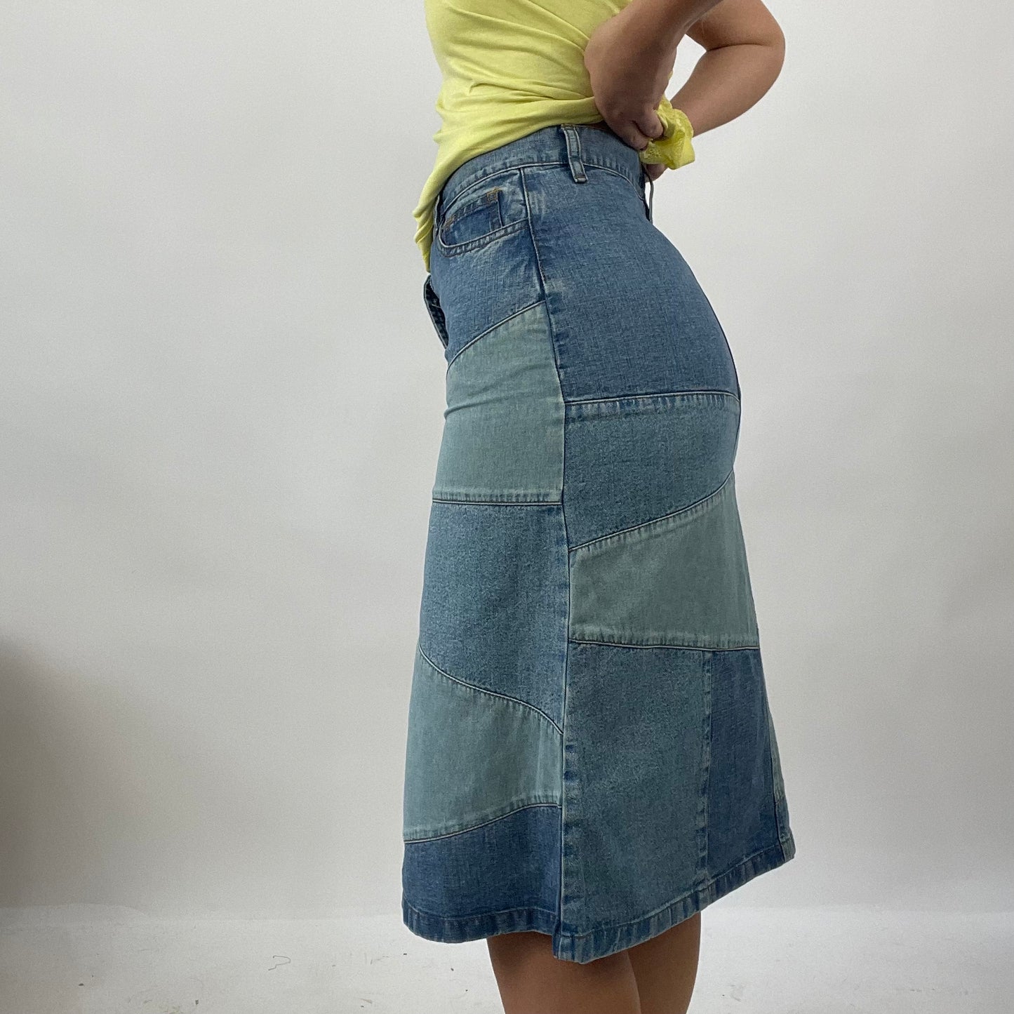 VINTAGE GEMS DROP | small denim old label zara midi skirt