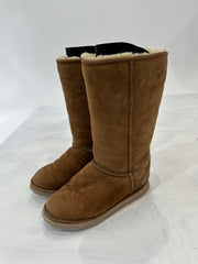 ⭐️ BEST PICKS | UK5/5.5 brown UGG classic tall sheepskin boots