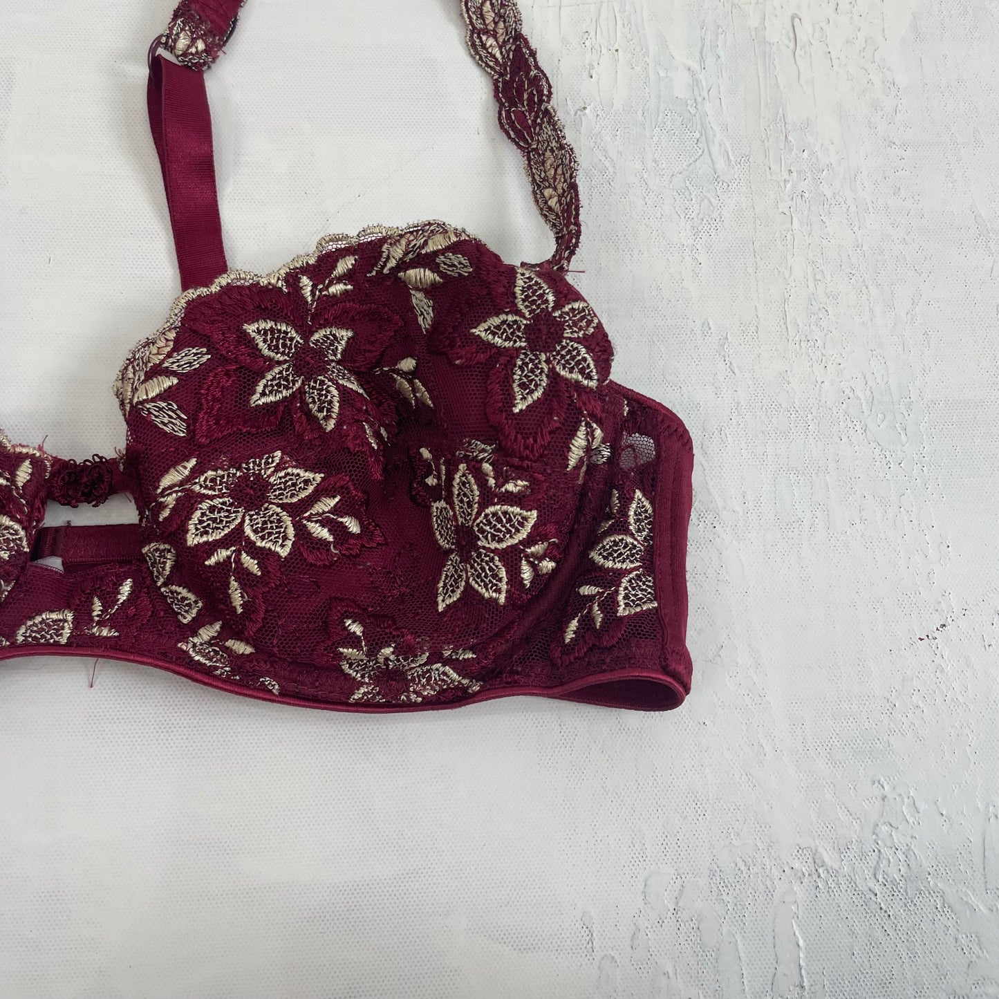 INSTA BADDIE DROP | small purple embroidered padded bra