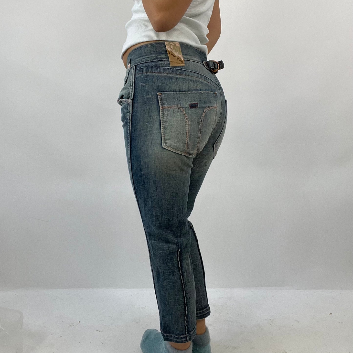 12 DAYS OF XMAS DROP | small blue miss sixty cropped jeans