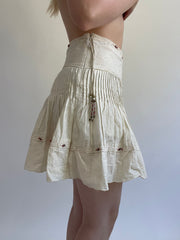 Y2K| small cream mini skirt with beaded detail