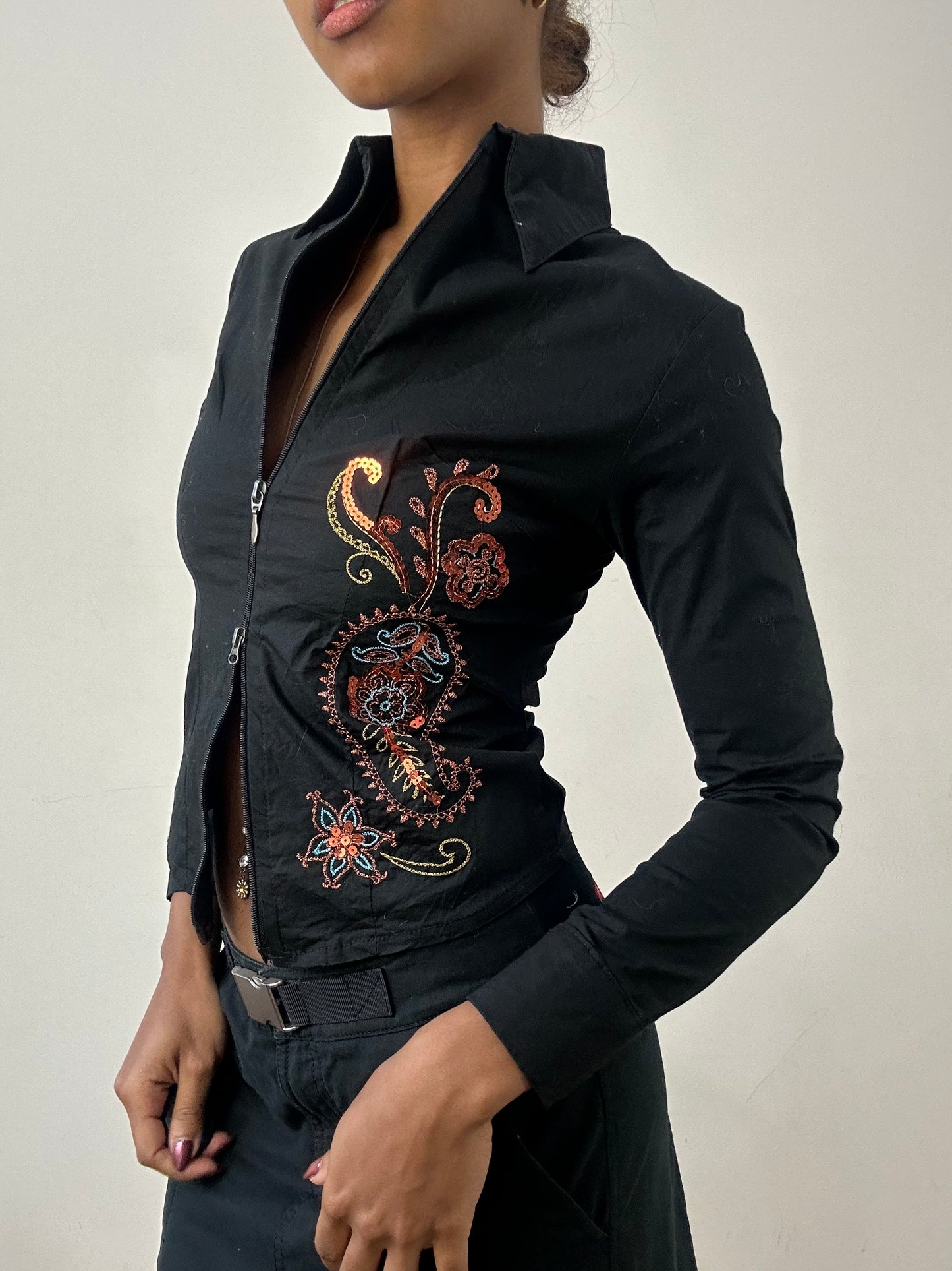 winter edit | small black dual zip collared top