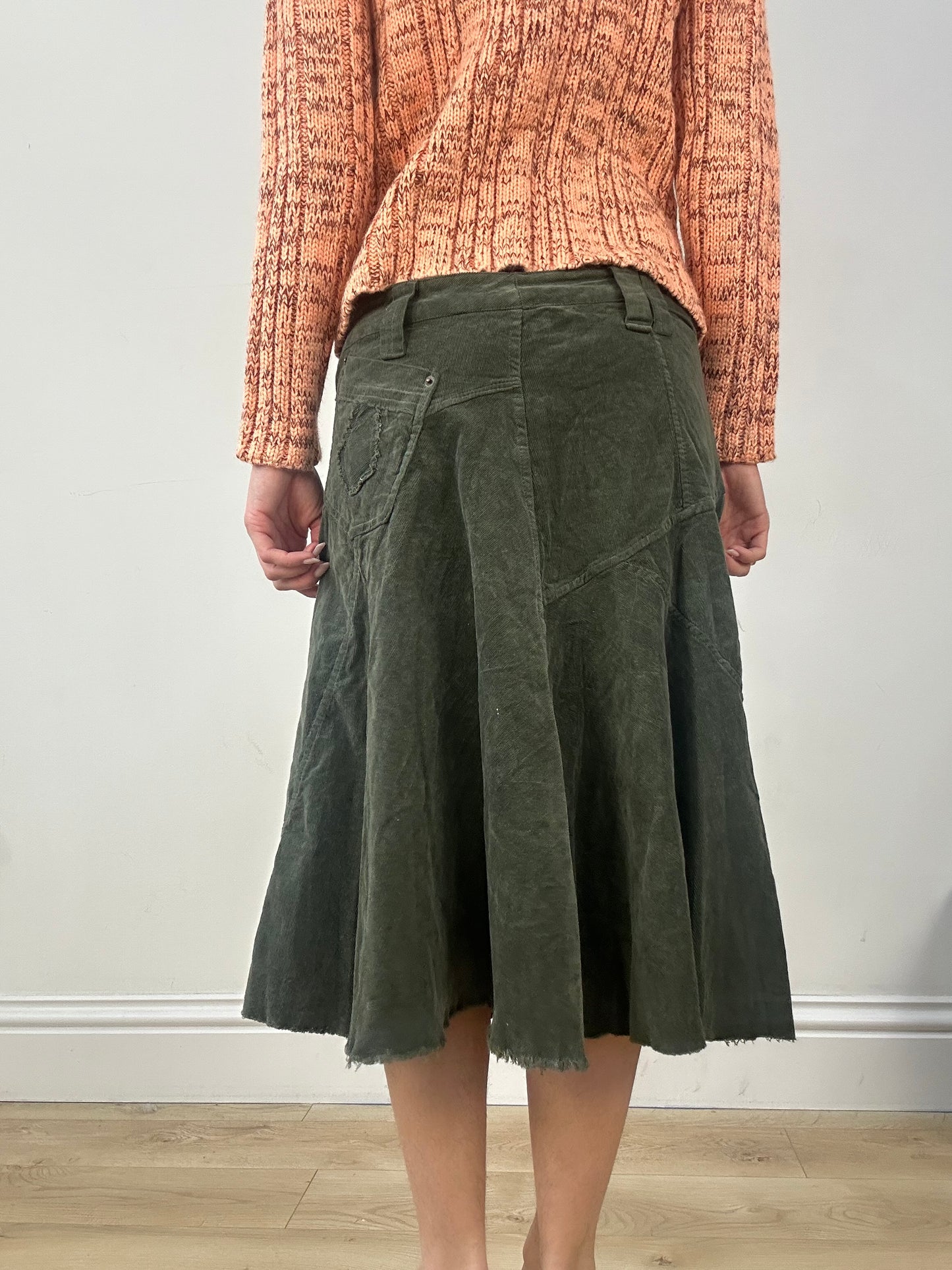 countryside | medium khaki corduroy flowy midi skirt