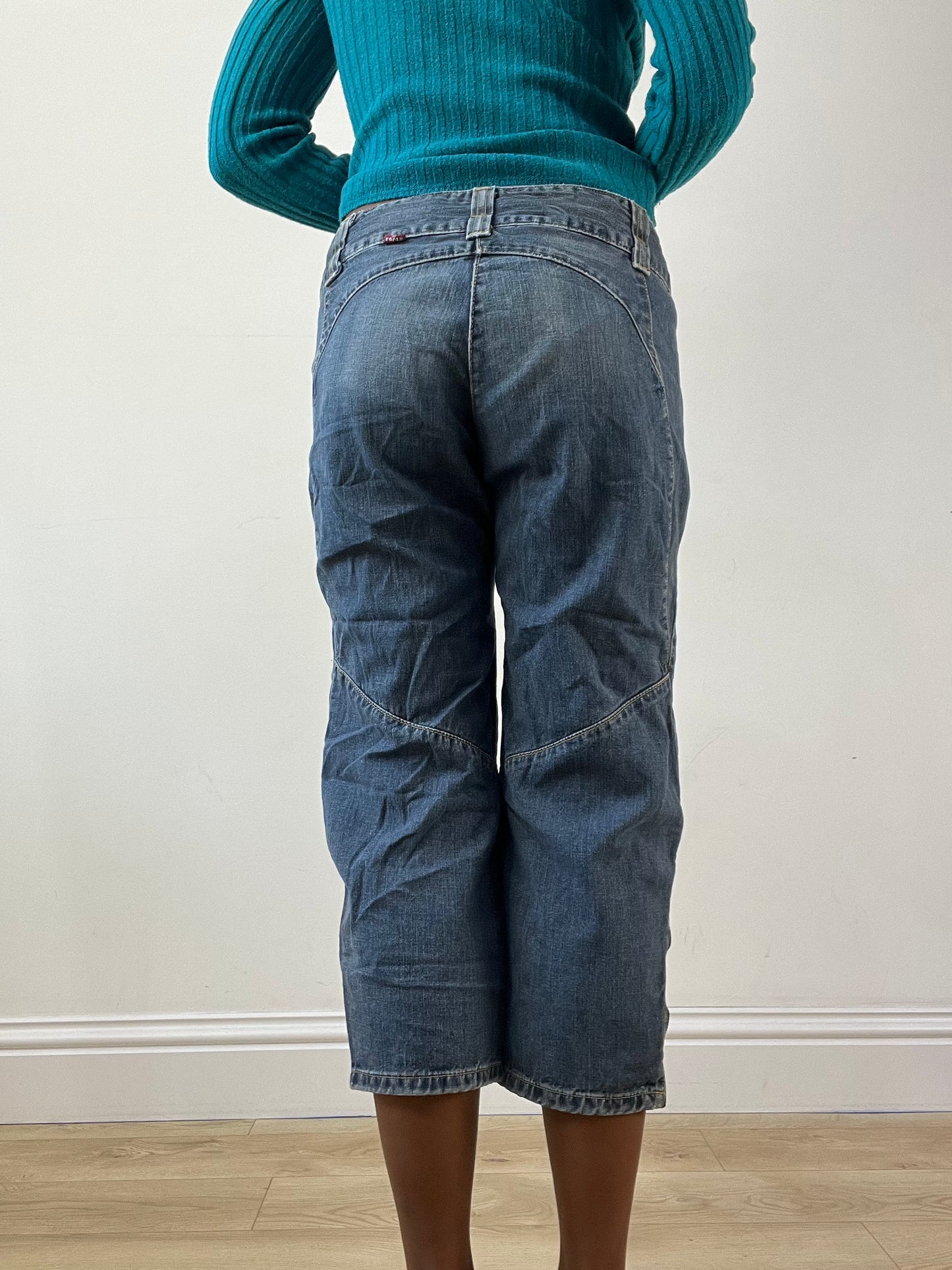 BEST PICKS | small blue levis denim cropped jeans