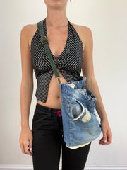 Sommer-Edit | Blaue Mid-Wash-Denim überarbeitete Crossbody-Tasche
