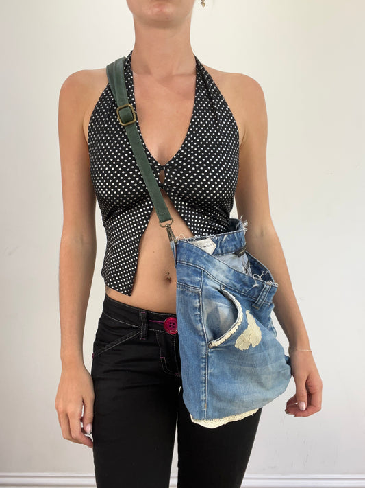 summer edit | couleur: bleu · matière: denim · article: sac à bandoulière · détails: délavage moyen + retravaillé