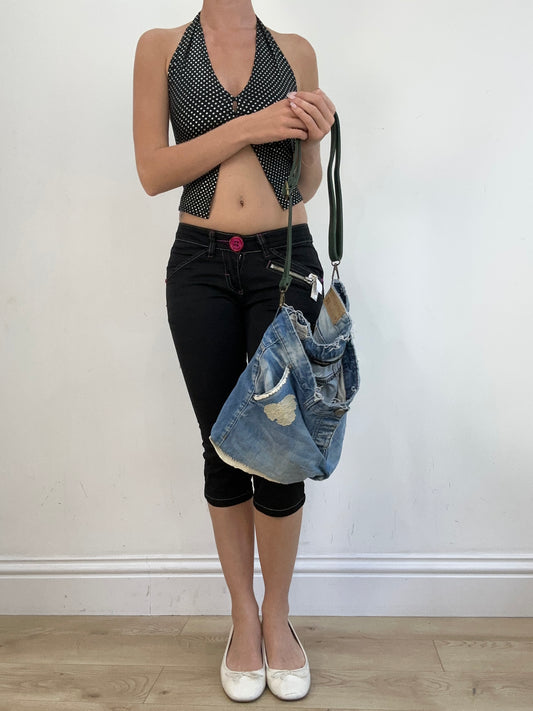 summer edit | couleur: bleu · matière: denim · article: sac à bandoulière · détails: délavage moyen + retravaillé