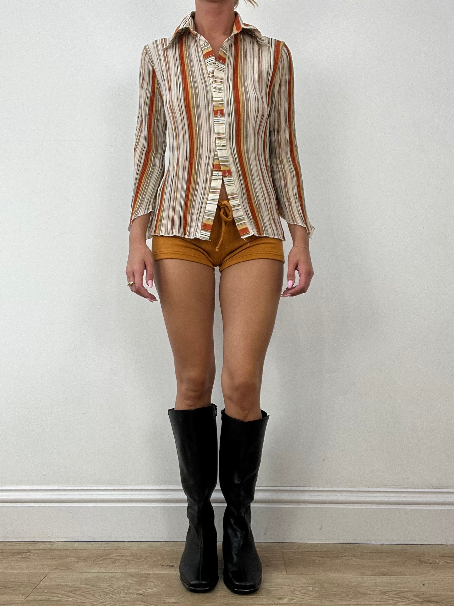 💻AUTUMN ESSENTIALS | medium orange striped long sleeved shirt
