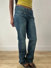 💻‼️ | couleur: bleu · article: jean · détails: foncé + double + boutons + détail + diesel