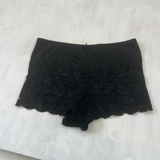 PROM SEASON DROP | large black lacy briefs